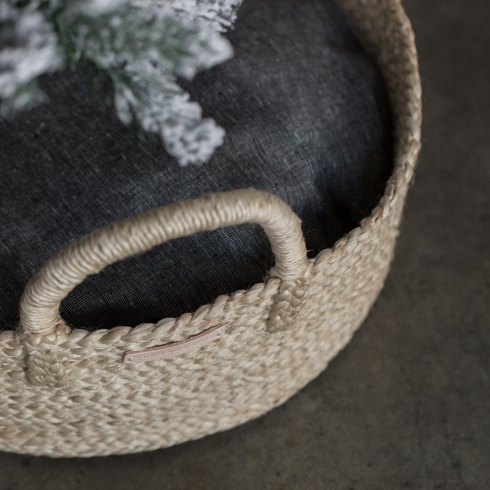 Basket Bed in Dark Gray Linen